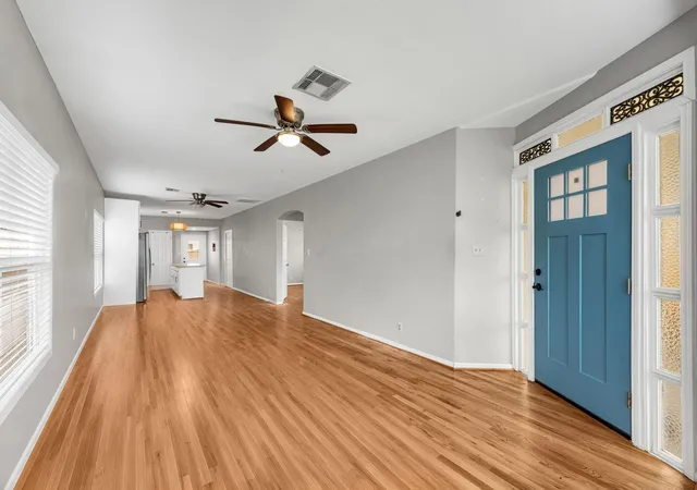 5th image of 6739 Avenue O, Houston, TX 77011 | MLS# 42717032