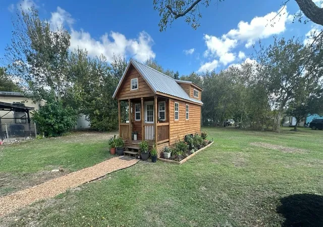 Photo 1 of Land for sale at 2805 Ave C, Bay City, TX 77414 | MLS# 73796251 | Listing updated on 2026-09-09