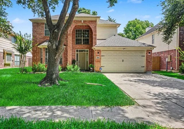 2nd image of 2212 Palm Lagoon Dr, League City, TX 77573 | MLS# 83712357