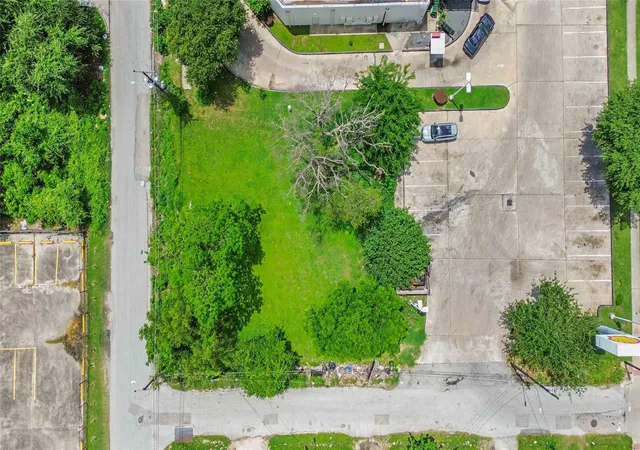 Photo 2 of Land for sale at 3495 Des Chaumes St, Houston, TX 77026 | MLS# 93476288 | Listing updated on 2026-05-18