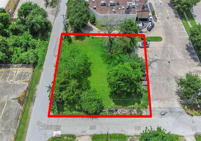 Photo 3 of Land for sale at 3495 Des Chaumes St, Houston, TX 77026 | MLS# 93476288 | Listing updated on 2026-05-18