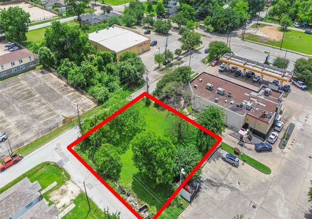 Photo 4 of Land for sale at 3495 Des Chaumes St, Houston, TX 77026 | MLS# 93476288 | Listing updated on 2026-05-18
