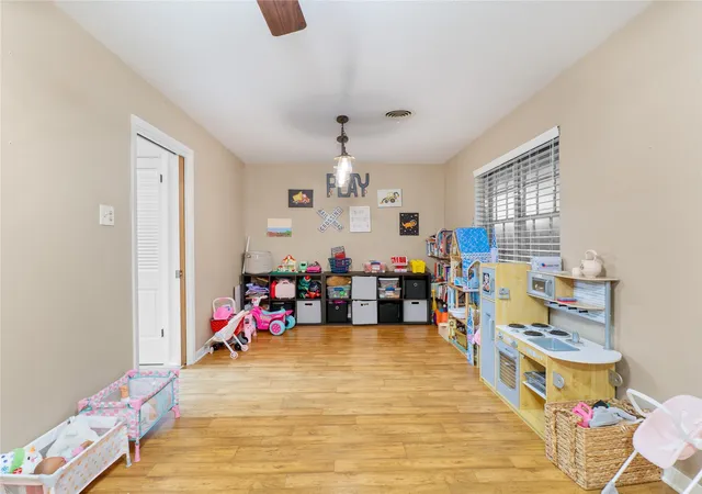 4th image of 202 W West St, El Campo, TX 77437 | MLS# 79403564