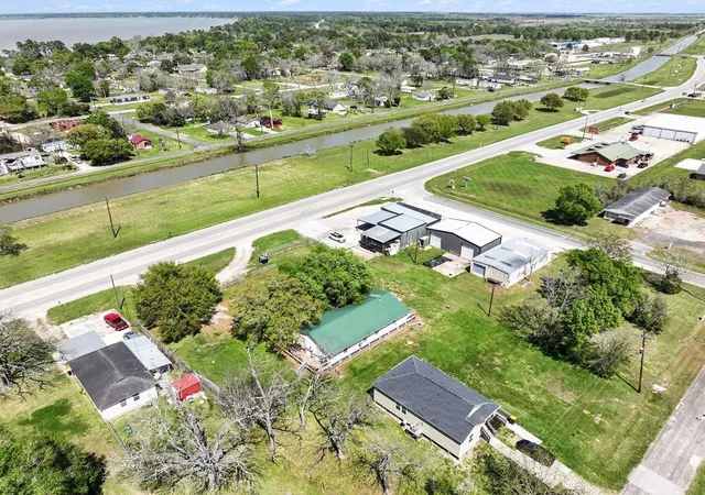 Homes for sale in Anahuac, TX | 810 Miller, Anahuac, TX 77514 | MLS# 70809915