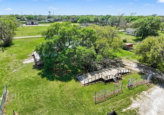 Homes for sale in Anahuac, TX | 810 Miller, Anahuac, TX 77514 | MLS# 70809915