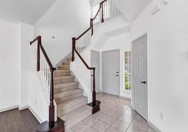 Photo 4 of Townhouse for sale at 2346 Summit Way Ct, Kingwood, TX 77339 | MLS# 31492405 | Listing updated on 2026-09-08