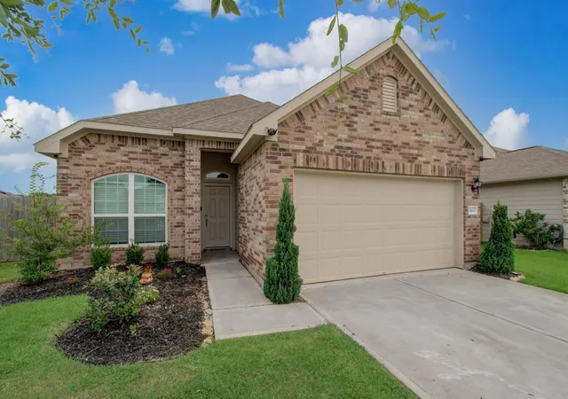 Photo 4 of Single family home for sale at 3403 Brazos Fls Dr, Richmond, TX 77469 | MLS# 36360503 | Listing updated on 2026-10-09