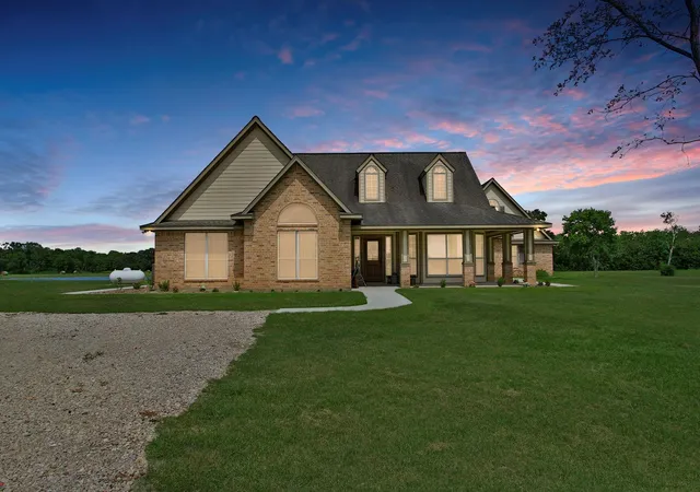 2nd image of 1824 Rymal Rd, Alvin, TX 77511 | MLS# 43219952