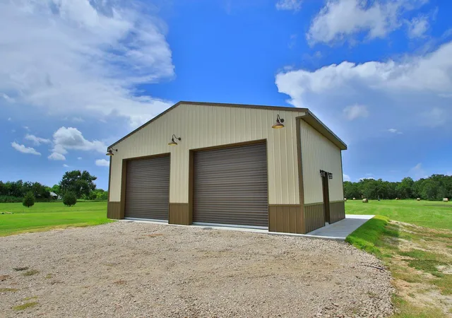 5th image of 1824 Rymal Rd, Alvin, TX 77511 | MLS# 43219952