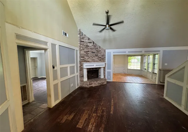 2nd image of 4514 Beechcraft St, Seabrook, TX 77586 | MLS# 35868532