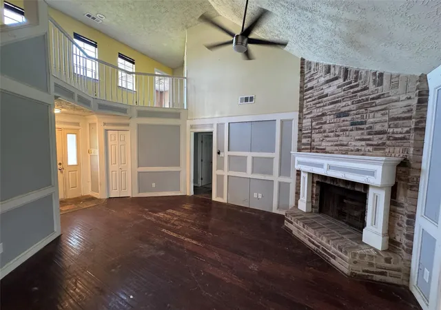3rd image of 4514 Beechcraft St, Seabrook, TX 77586 | MLS# 35868532