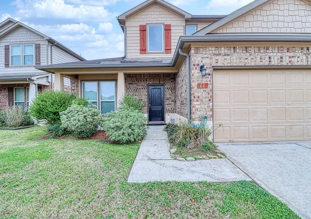 1st image of 11 Eagle Lake Ct, Manvel, TX 77578 | MLS# 30117476