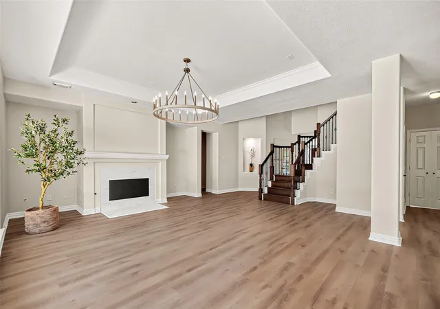 Photo 2 of Single family home for sale at 45 Marquise Oaks Pl Pl, The Woodlands, TX 77382 | MLS# 75759236 | Listing updated on 2026-09-16