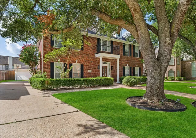 43rd image of 1221 Wedgewood Dr, Sugar Land, TX 77478 | MLS# 39907351
