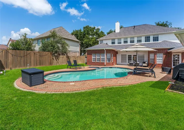 5th image of 1221 Wedgewood Dr, Sugar Land, TX 77478 | MLS# 39907351