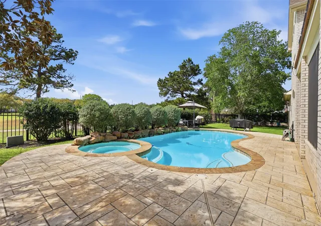 3rd image of 2118 Wild Dunes Cir, Katy, TX 77450 | MLS# 83765898