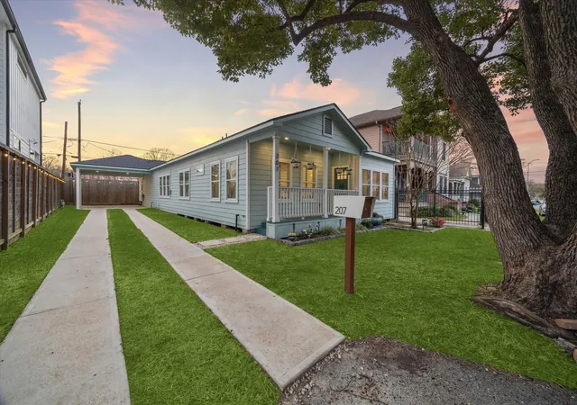 1st image of 207 Tabor St, Houston, TX 77009 | MLS# 90070708