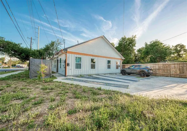 1st image of 336 De Haven St, Houston, TX 77029 | MLS# 13102571