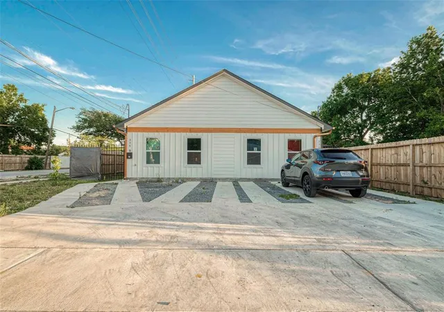 3rd image of 336 De Haven St, Houston, TX 77029 | MLS# 13102571