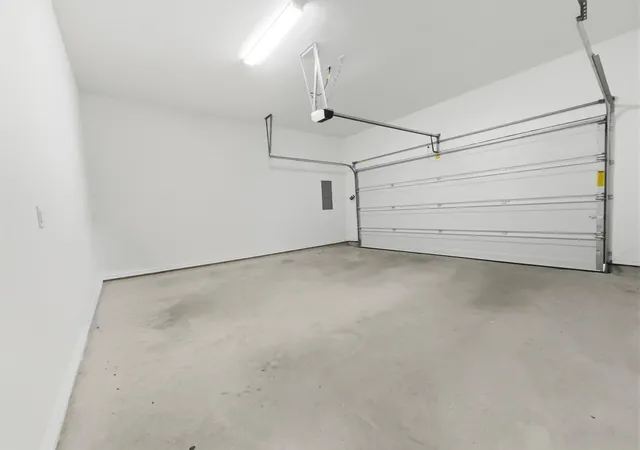 2nd image of 1917 Potomac Dr, Houston, TX 77057