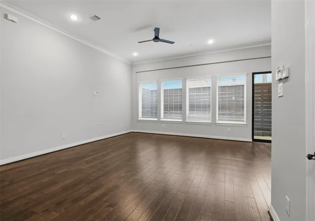 5th image of 1917 Potomac Dr, Houston, TX 77057