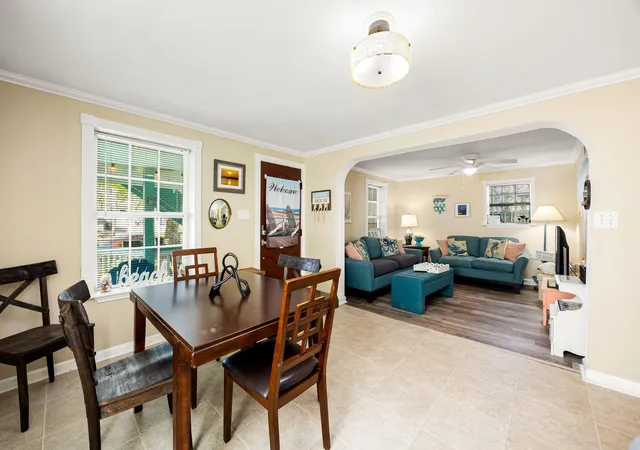 4th image of 2014 39Th St, Galveston, TX 77550 | MLS# 85973102