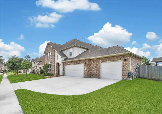 Photo 4 of Single family home for sale at 18206 Langkawi Ln, Houston, TX 77044 | MLS# 40832678 | Listing updated on 2026-07-03