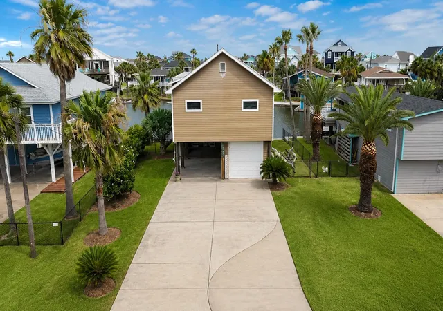 Homes for sale in Jamaica Beach, TX | 16602 Bahama Wy, Jamaica Beach, TX 77554 | MLS# 23020736