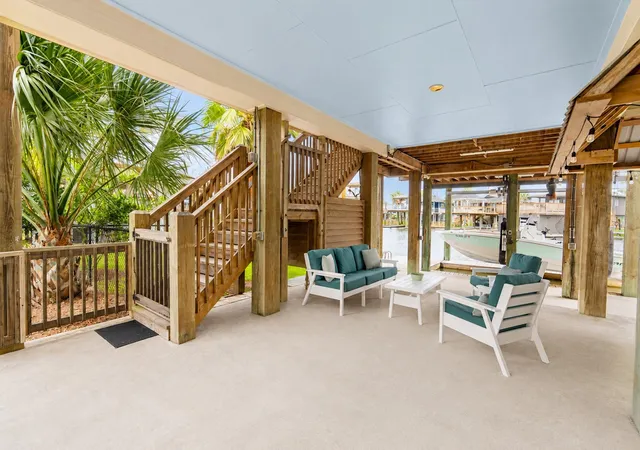 Homes for sale in Jamaica Beach, TX | 16602 Bahama Wy, Jamaica Beach, TX 77554 | MLS# 23020736