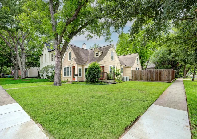 Homes for sale in West University Place, TX | 4202 Ruskin St, West University Place, TX 77005 | MLS# 95487705