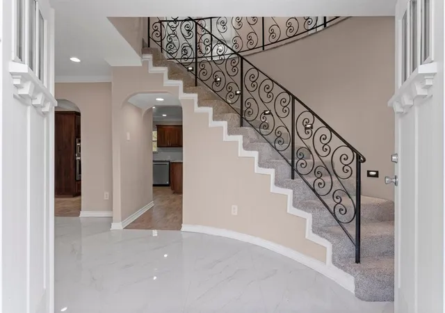 2nd image of 420 E Lake Dr, Livingston, TX 77351 | MLS# 22150755