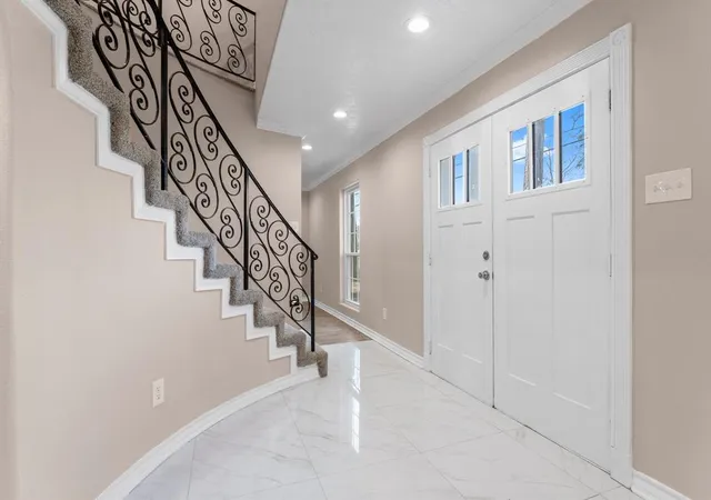 3rd image of 420 E Lake Dr, Livingston, TX 77351 | MLS# 22150755
