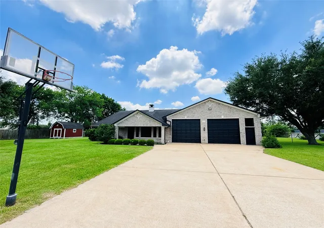 1st image of 8638 Catalina Ln, Houston, TX 77075 | MLS# 17138058