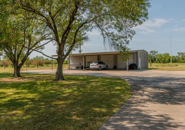 Photo 4 of Single family home for sale at 901 Casey St, Beaumont, TX 77713 | MLS# 57443915 | Listing updated on 2026-08-30