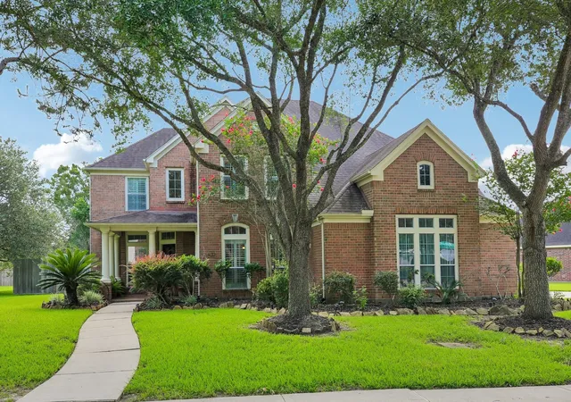 Homes for sale in Friendswood, TX | 2908 Park Bend Dr, Friendswood, TX 77546 | MLS# 66385946