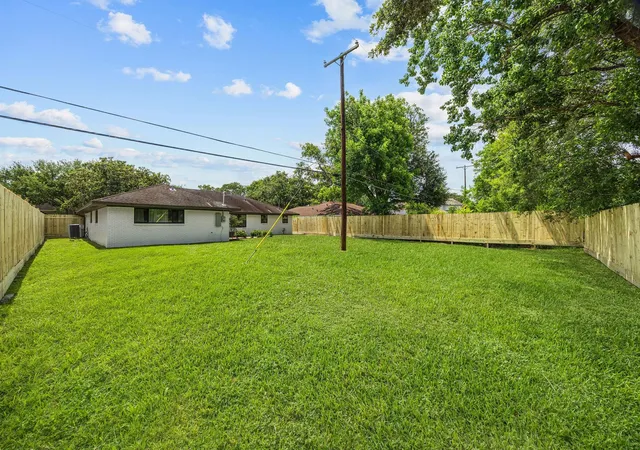 30th image of 8713 Timberside Dr, Houston, TX 77025 | MLS# 53471586