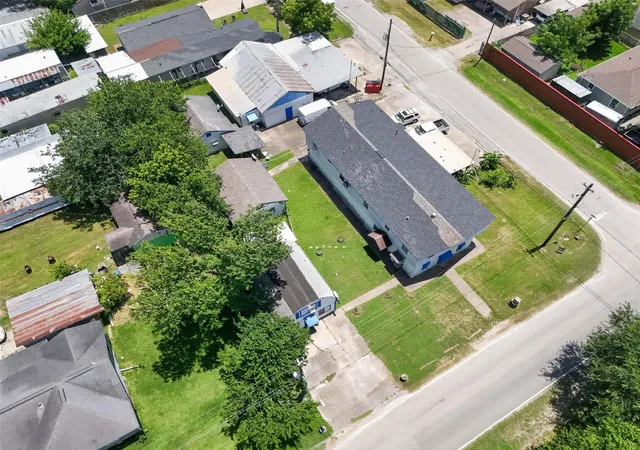 Photo 2 of Multi family home for sale at 1211 Beacon St #10, Houston, TX 77015 | MLS# 19195959 | Listing updated on 2026-08-02