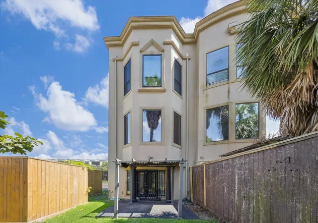 22nd image of 2803 Chartres St, Houston, TX 77004 | MLS# 10744319