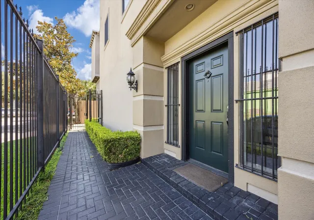 3rd image of 2803 Chartres St, Houston, TX 77004 | MLS# 10744319