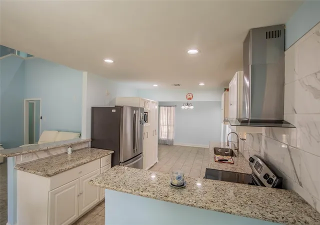 3rd image of 5611 Long Creek Ln, Houston, TX 77088 | MLS# 41270055