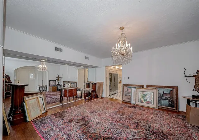 image of 7502 Olympia Dr, Houston, TX 77063 | MLS# 38876865