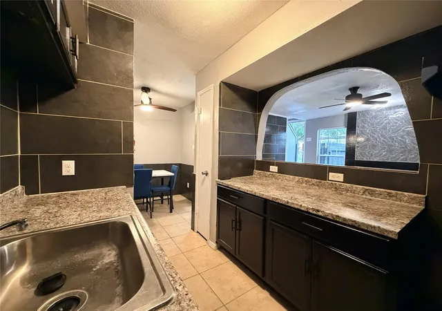 4th image of 9550 Deering Dr #509, Houston, TX 77036 | MLS# 71217301