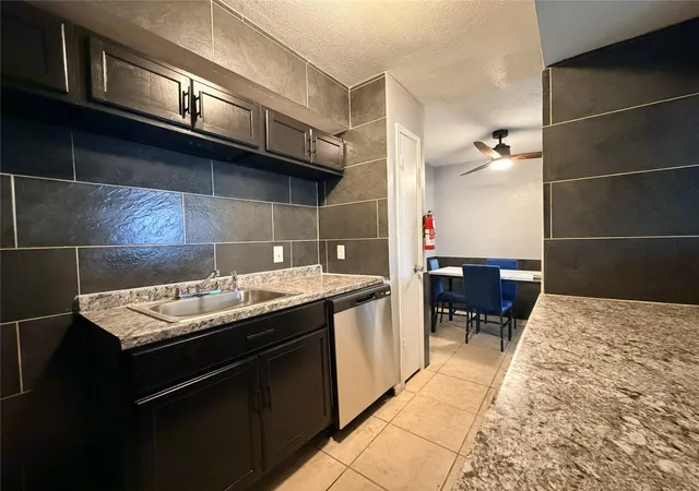 5th image of 9550 Deering Dr #509, Houston, TX 77036 | MLS# 71217301