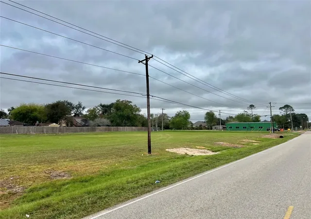 Photo 2 of Land for sale at 0 N Valderas, Angleton, TX 77515 | MLS# 46843043 | Listing updated on 2025-11-14