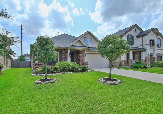 Photo 3 of Sale Pending at 3872 Oakmist Bnd Ln, Spring, TX 77386 | MLS# 63041335 | Listing updated on 2026-09-17