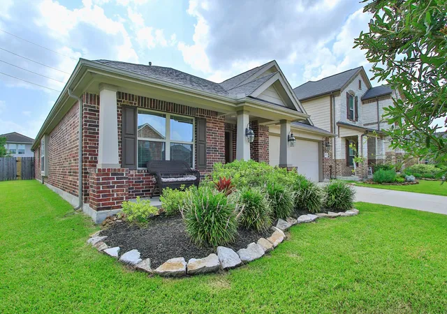 Photo 3 of Sale Pending at 3872 Oakmist Bnd Ln, Spring, TX 77386 | MLS# 63041335 | Listing updated on 2026-09-17