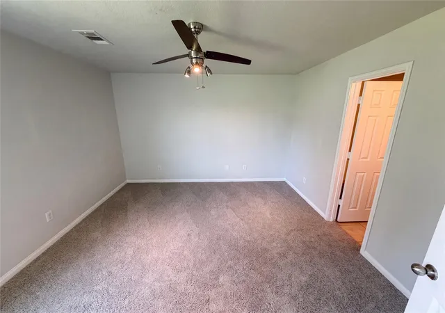 4th image of 907 Amaryllis Rd, Baytown, TX 77521 | MLS# 47906595