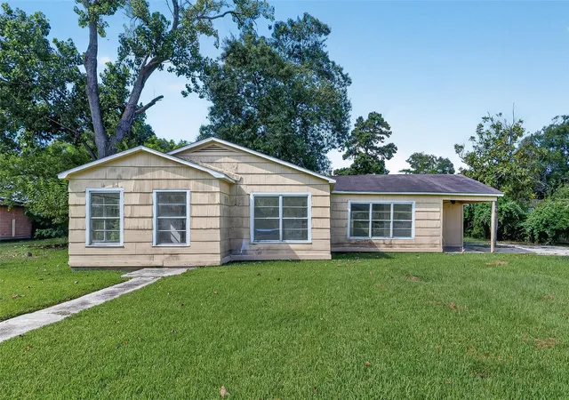 Homes for sale in Baytown, TX | 2101 E Fayle St, Baytown, TX 77520 | MLS# 42903456