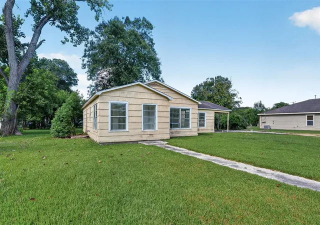 Homes for sale in Baytown, TX | 2101 E Fayle St, Baytown, TX 77520 | MLS# 42903456