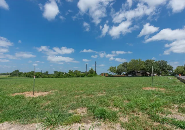 2nd image of 500 Trend View Dr, Weimar, TX 78962 | MLS# 68556031